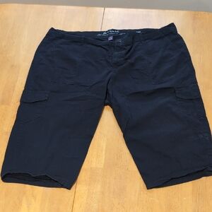 Women's Black Capris